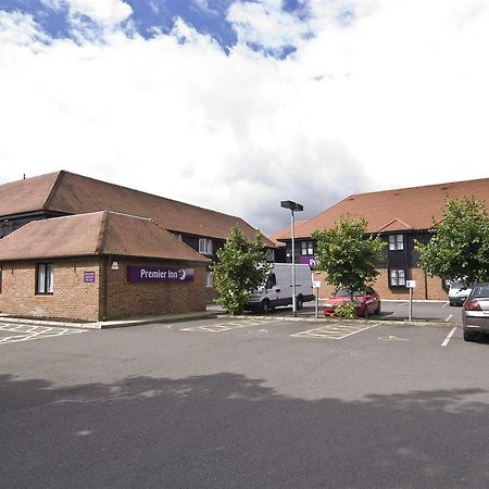 Premier Inn Aylesbury アリスバーリー エクステリア 写真